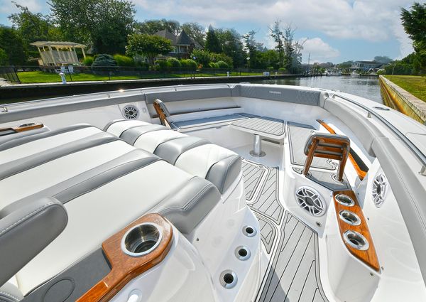 Everglades 455 Center Console image