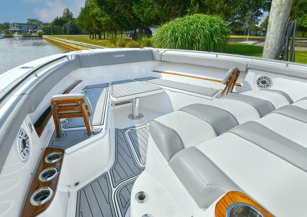 Everglades 455 Center Console image