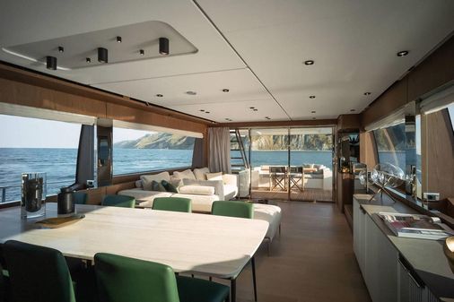 Ferretti Yachts 780 image