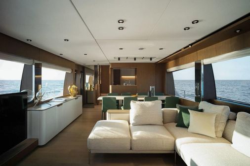 Ferretti Yachts 780 image