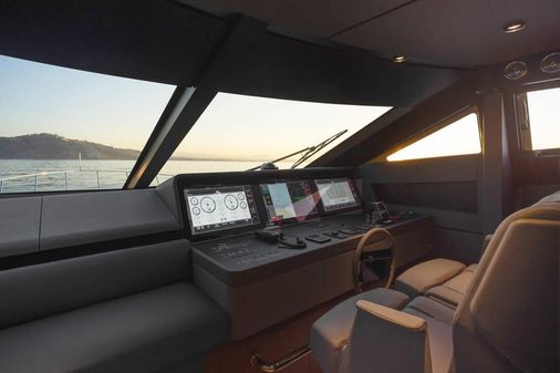 Ferretti Yachts 780 image