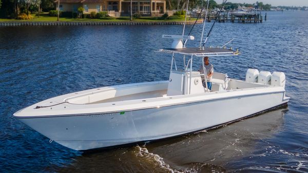 Contender 36 Open