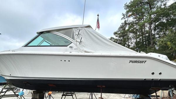 Pursuit DC 325 Dual Console 