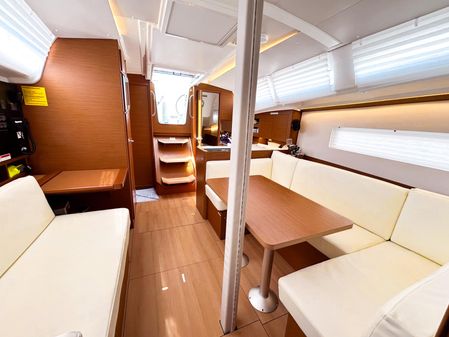 Jeanneau Sun Odyssey 380 image