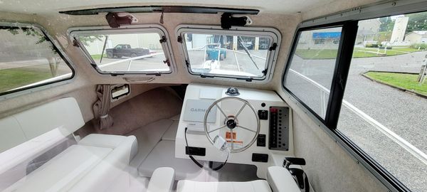 Parker 2320 SL Sport Cabin image