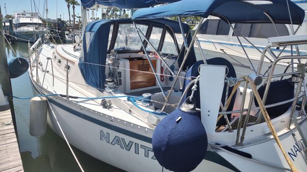 Canadian Sailcraft CS 36 Traditional 