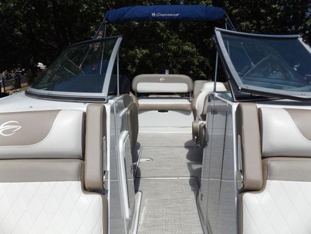 Crownline E235XS image