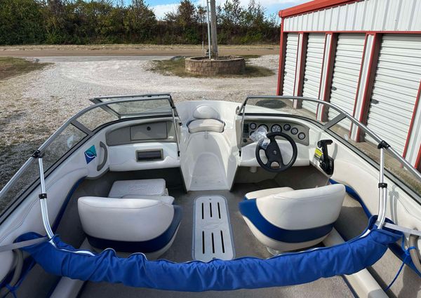 Crownline 180-BR image