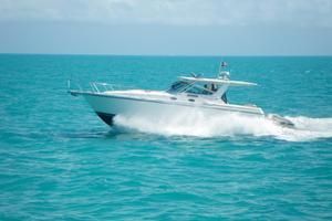 Tiara Yachts 4000 Express