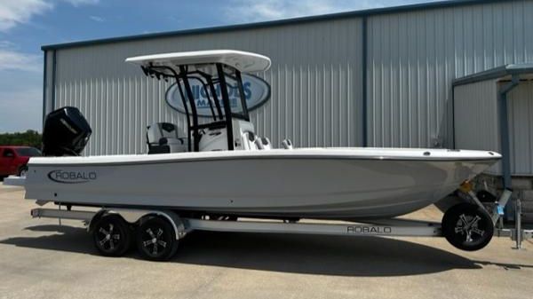 Robalo 246 Cayman 