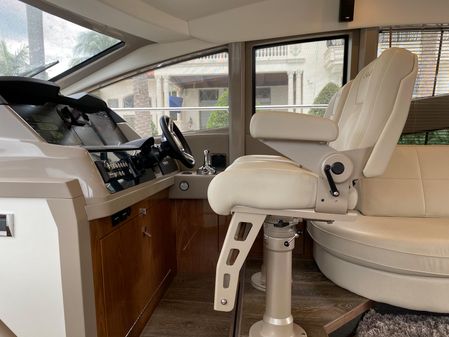 Sea Ray L550 image