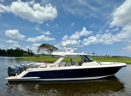 Tiara Yachts 43 LS image