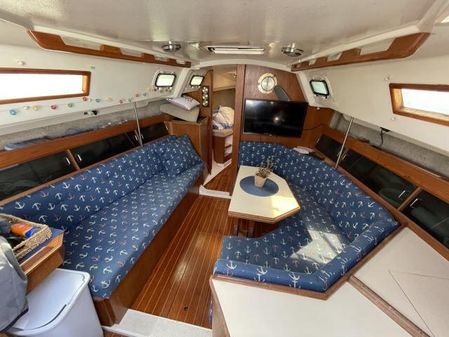 Hunter 31 image