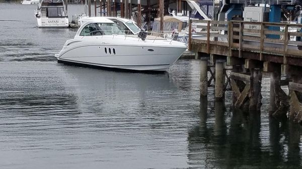 Cruisers Yachts 390 Sports Coupe 