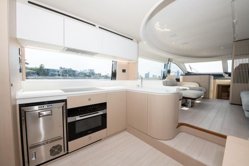 Azimut Fly 68 image