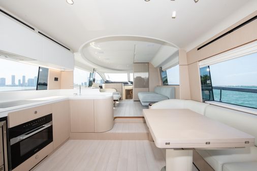 Azimut Fly 68 image