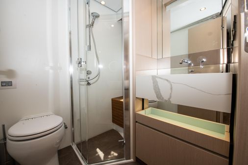 Azimut Fly 68 image