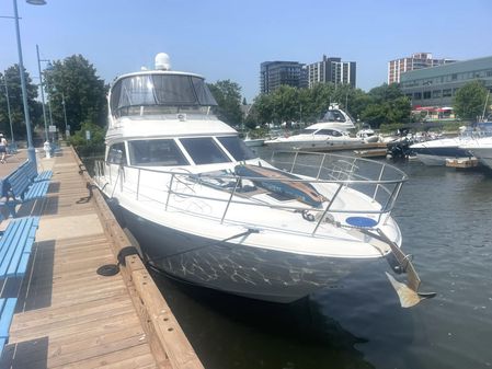 Sea Ray 480 Sedan Bridge image