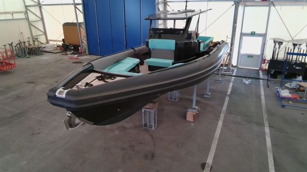 Custom Novamarine Europa Black Shiver 100 image