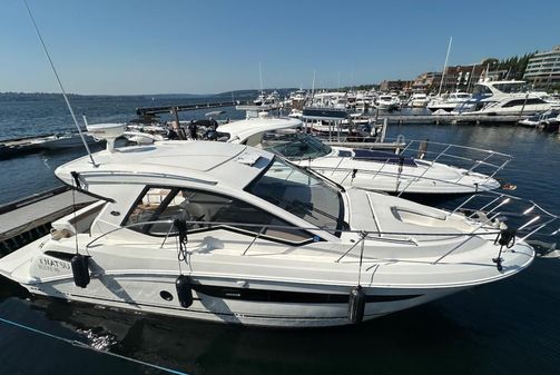 Sea Ray Sundancer 350 Coupe image