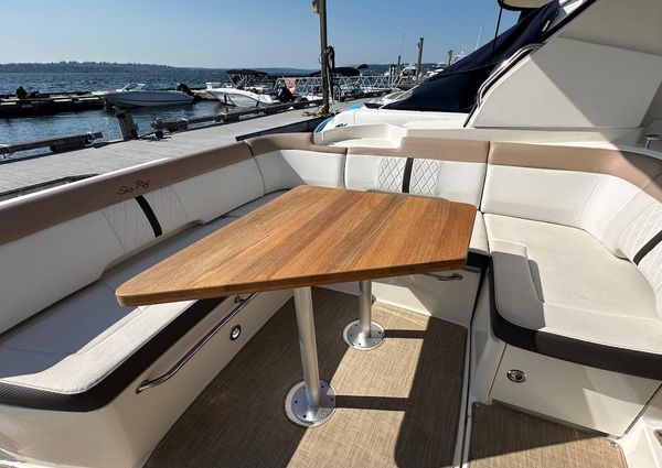 Sea Ray Sundancer 350 Coupe image