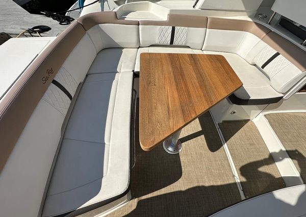 Sea Ray Sundancer 350 Coupe image