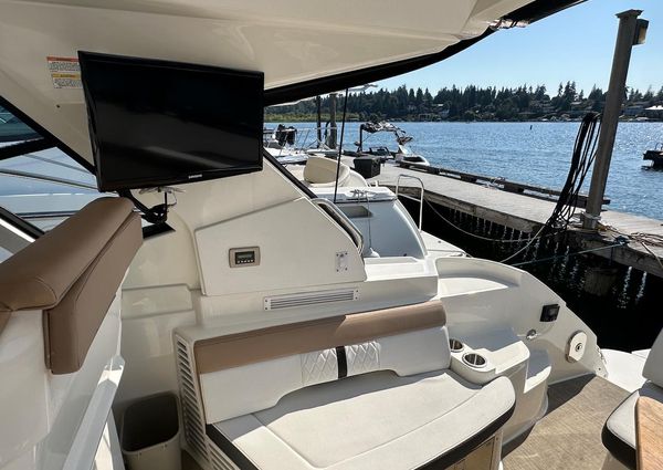 Sea Ray Sundancer 350 Coupe image