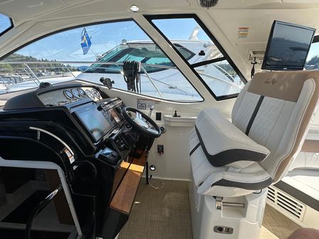 Sea Ray Sundancer 350 Coupe image