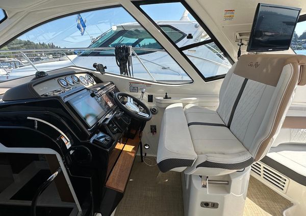 Sea Ray Sundancer 350 Coupe image