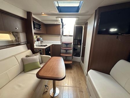 Sea Ray Sundancer 350 Coupe image