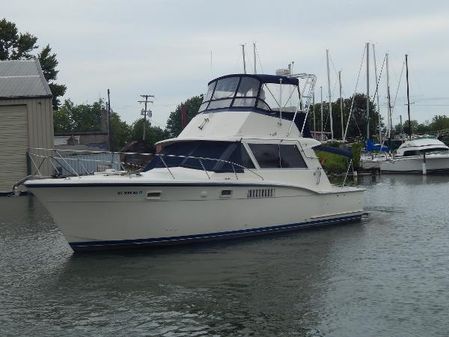 Hatteras 38-CONVERTIBLE image