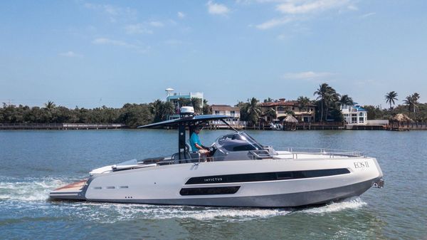 Invictus 370 GT