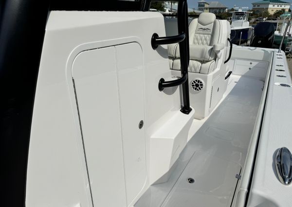 Invincible 33 Catamaran image