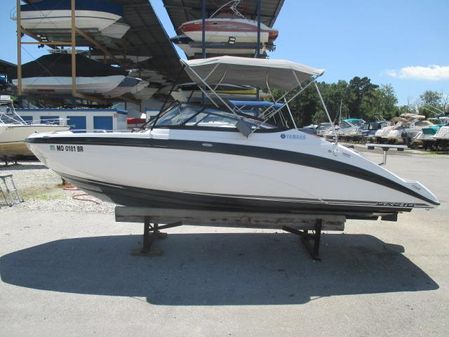 Yamaha Boats 210 SX image