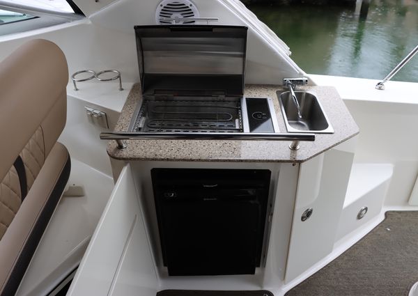 Sea Ray 310 Sundancer image