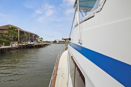 Offshore Yachts 48 Cockpit Motor Yacht image