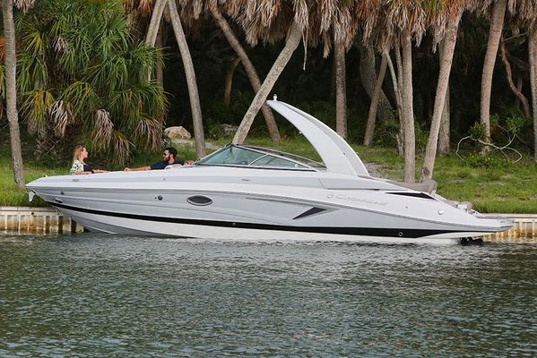 Crownline 280 SS - main image