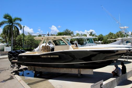 Scout 355 LXF image