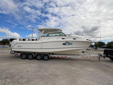 Boston Whaler 345 Conquest image