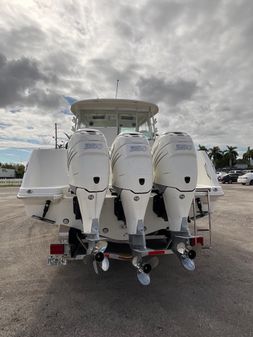 Boston Whaler 345 Conquest image