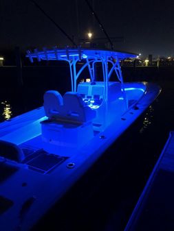 Spectre 35 Center Console by Pilini image