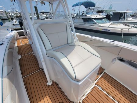Spectre 35 Center Console by Pilini image