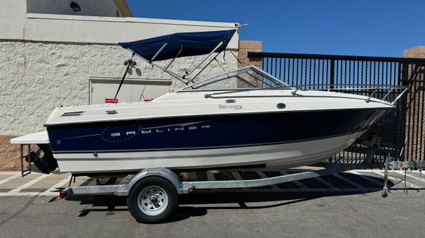 Bayliner Discovery 192