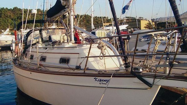 Island Packet 320