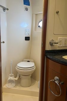 Carver 530 Voyager Pilothouse image