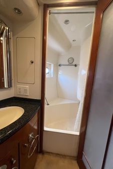 Carver 530 Voyager Pilothouse image