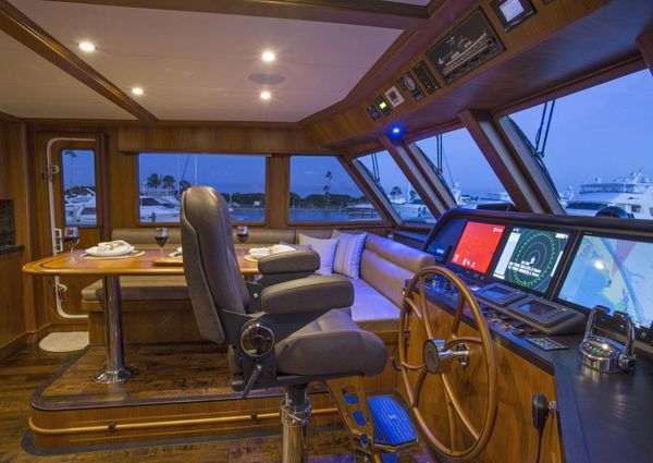 Outer-reef-yachts 820-COCKPIT-MOTORYACHT image