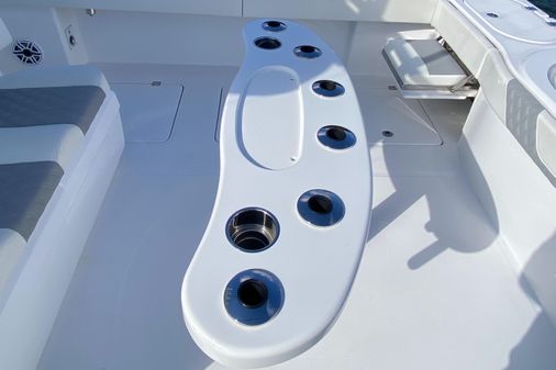 Invincible 46-CATAMARAN-PLUS-QUAD-AXLE-TRAILER image