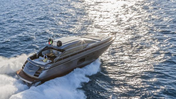 Pershing 62