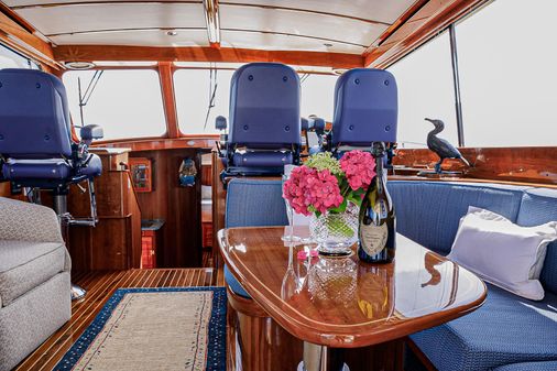 Hinckley Talaria 48 Flybridge image